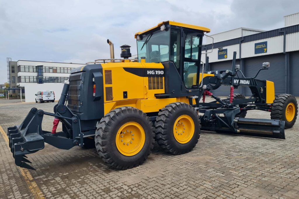 Hyundai Motor Graders in South Africa — durable HG model designed for precision grading, construction, and road maintenance with powerful performance.